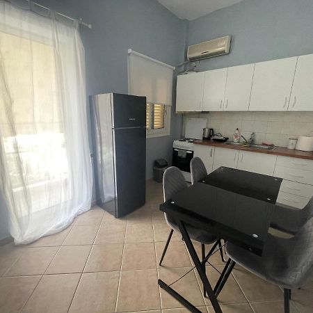 Nikea Apartment Near Piraeus Port And Metro St II Bagian luar foto